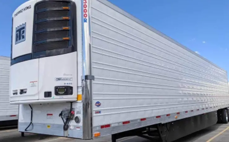 Refrigerated trailer with its reefer unit